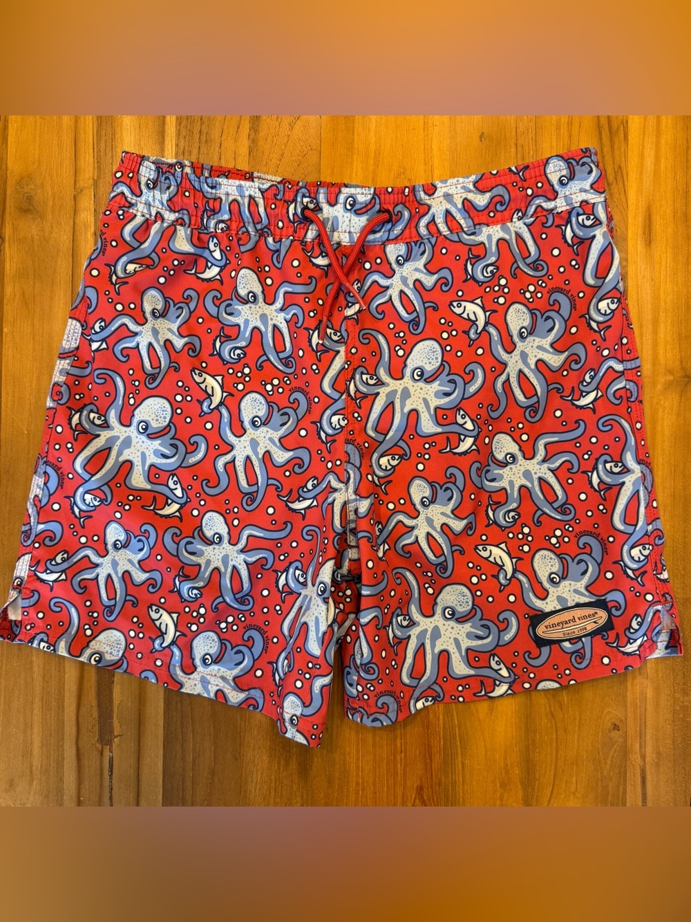 Vineyard Vines Octopus and Fish 7" Printed Chappy Swim Trunks